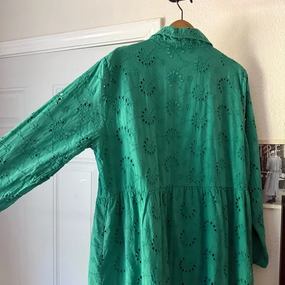 LAURA BIANCHI Kelly green cotton eyelet long sleeve button up midi dress